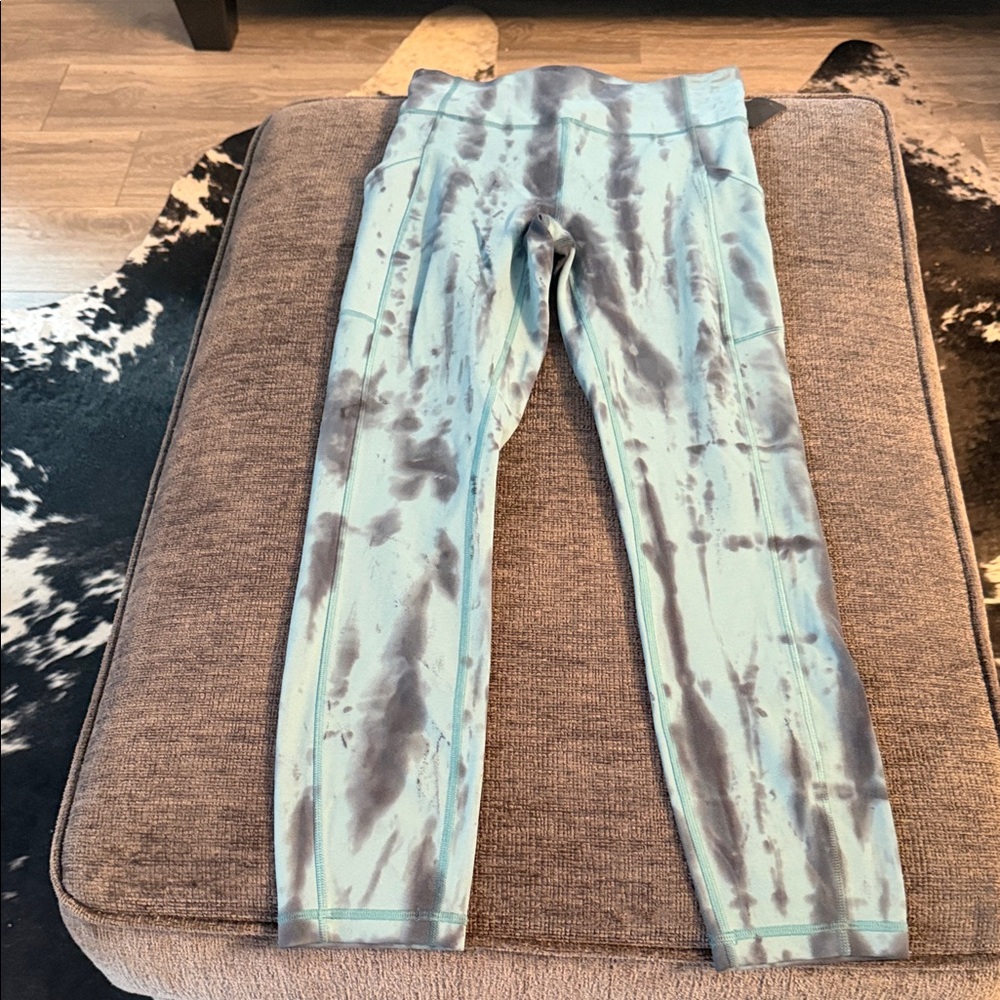lululemon athletica Aqua and Charcoal Tie-Dye Leggings